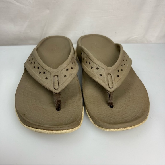 Crocs Men’s Beige Tan Swiftwater Deck Flip Flops Rubber Straps Size 7 - Picture 3 of 8